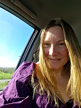 Snapshot of DutchButterfly chatting on March 29, 2026, 9:00 am DutchButterfly online show from March 29, 2026, 9:00 am