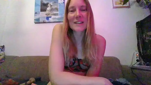 Snapshot of DutchButterfly chatting on May 24, 2026, 2:22 am DutchButterfly online show from May 24, 2026, 2:22 am