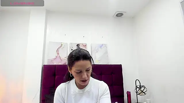 MashaPiink online show from April 30, 2026, 12:56 pm