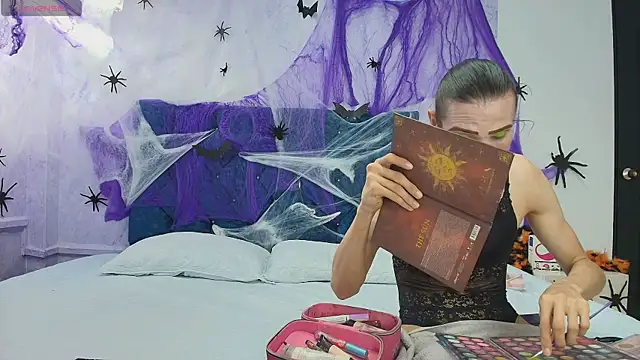 Snapshot of shantala_nastasiia chatting on October 24, 2025, 12:37 pm shantala nastasiia online show from October 24, 2025, 12:37 pm