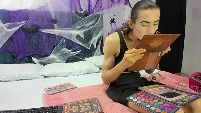 Snapshot of shantala_nastasiia chatting on October 29, 2025, 12:48 pm shantala nastasiia online show from October 29, 2025, 12:48 pm