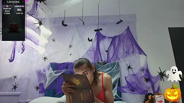 Snapshot of shantala_nastasiia chatting on November 2, 2025, 12:43 pm shantala nastasiia online show from November 2, 2025, 12:43 pm