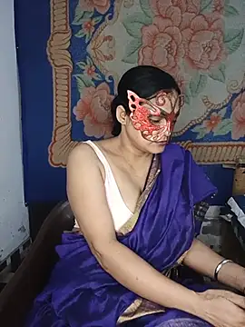 Snapshot of MEERAcle chatting on July 18, 2026, 3:48 am MEERAcle online show from July 18, 2026, 3:48 am