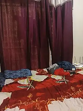 Snapshot of MEERAcle chatting on August 9, 2026, 3:45 am MEERAcle online show from August 9, 2026, 3:45 am