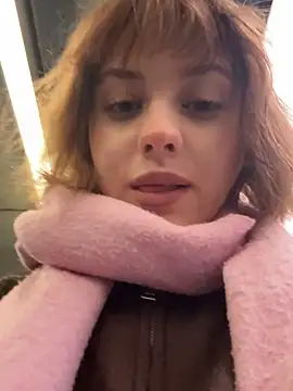 Snapshot of Only_April chatting on October 31, 2025, 6:10 am Only April online show from October 31, 2025, 6:10 am