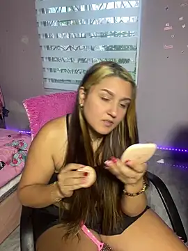 saraygomez thequeensquirt online show from September 18, 2025, 10:13 pm