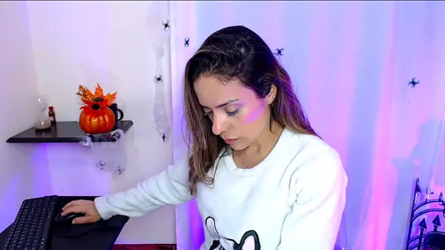 Snapshot of Natasha_cam222 chatting on October 30, 2025, 1:20 pm Natasha cam222 online show from October 30, 2025, 1:20 pm