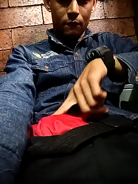 Snapshot of Jose9727 chatting on November 5, 2025, 3:48 pm Jose9727 online show from November 5, 2025, 3:48 pm