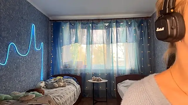 Snapshot of Jetta_Corsacami chatting on October 15, 2025, 8:33 am Jetta Corsacami online show from October 15, 2025, 8:33 am