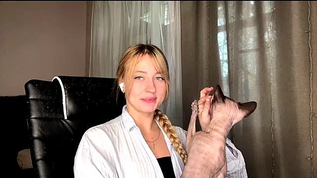 Snapshot of Jetta_Corsacami chatting on September 18, 2025, 7:44 am Jetta Corsacami online show from September 18, 2025, 7:44 am