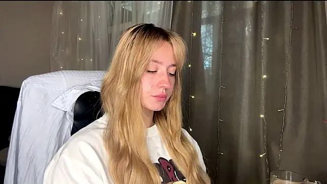 Snapshot of Jetta_Corsacami chatting on September 20, 2025, 7:35 am Jetta Corsacami online show from September 20, 2025, 7:35 am