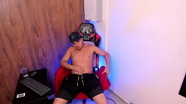 Snapshot of juanmechanic_ chatting on November 5, 2025, 4:15 am juanmechanic online show from November 5, 2025, 4:15 am