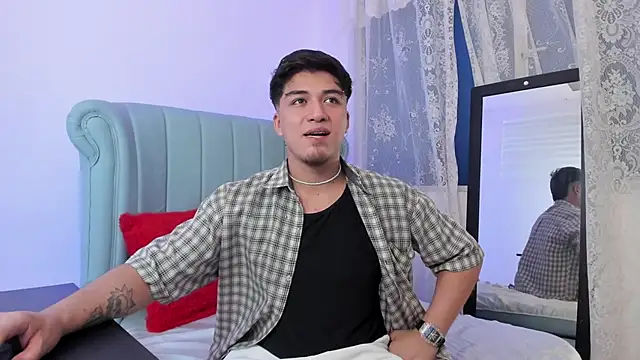 Snapshot of juanmechanic_ chatting on November 21, 2025, 4:55 am juanmechanic online show from November 21, 2025, 4:55 am