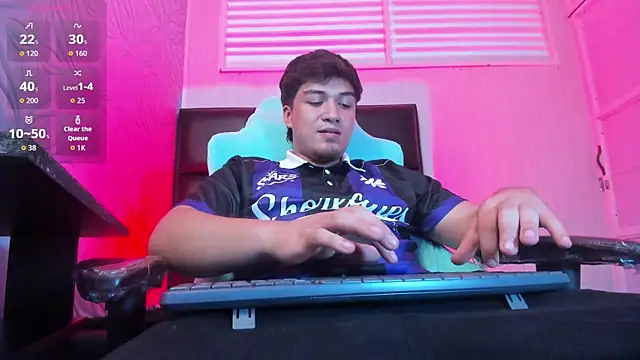 Snapshot of juanmechanic_ chatting on July 23, 2026, 10:06 pm juanmechanic online show from July 23, 2026, 10:06 pm