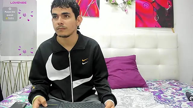 Snapshot of Lucia78couple chatting on October 20, 2025, 7:58 pm Lucia78couple online show from October 20, 2025, 7:58 pm