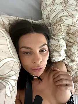 Snapshot of salvana chatting on November 5, 2025, 6:11 pm salvana online show from November 5, 2025, 6:11 pm