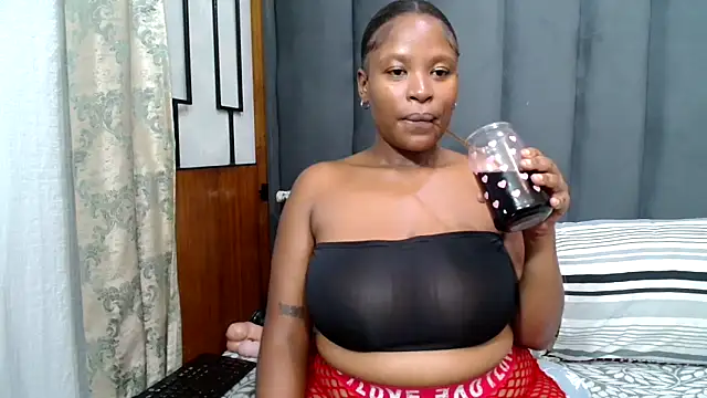 MrsMxx25 online show from February 14, 2026, 8:20 pm