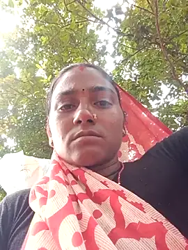 Snapshot of Sapna_hotA chatting on October 25, 2025, 7:40 am Sapna hotA online show from October 25, 2025, 7:40 am