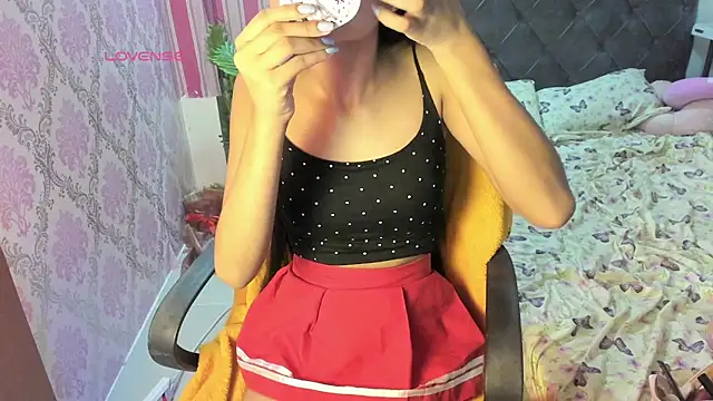 Snapshot of Mica_Jones chatting on July 2, 2026, 7:53 pm Mica Jones online show from July 2, 2026, 7:53 pm