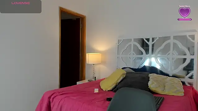 Snapshot of MikaelaStone chatting on September 25, 2025, 11:49 am MikaelaStone online show from September 25, 2025, 11:49 am