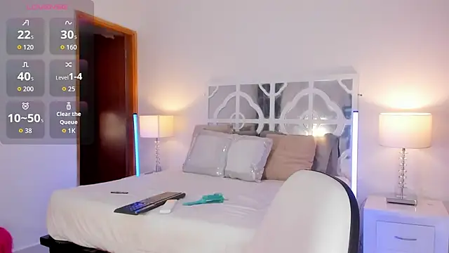 Snapshot of MikaelaStone chatting on December 5, 2025, 12:15 pm MikaelaStone online show from December 5, 2025, 12:15 pm