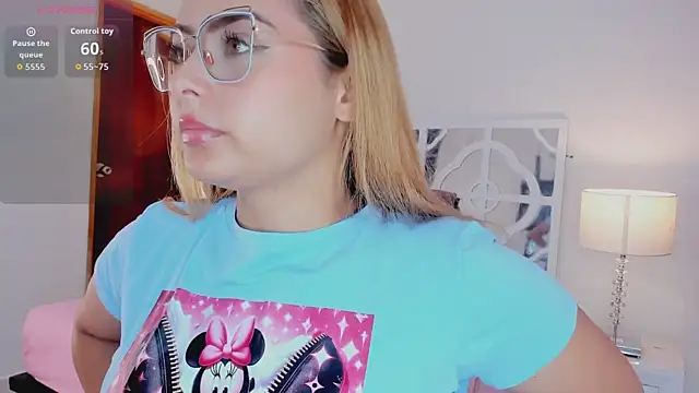 Snapshot of MikaelaStone chatting on November 8, 2025, 12:09 pm MikaelaStone online show from November 8, 2025, 12:09 pm