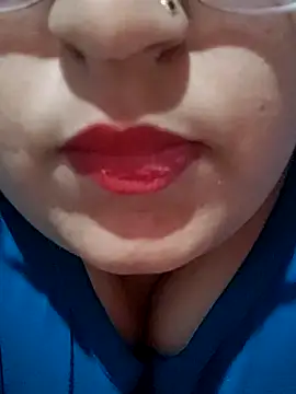 sexymotto online show from November 17, 2025, 4:11 pm