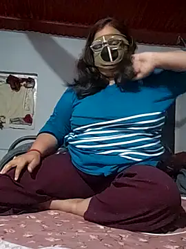 sexymotto online show from November 15, 2025, 3:49 pm