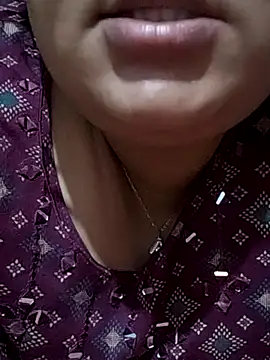 sexymotto online show from November 5, 2025, 3:04 pm