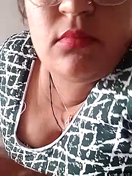 sexymotto online show from November 7, 2025, 10:53 am