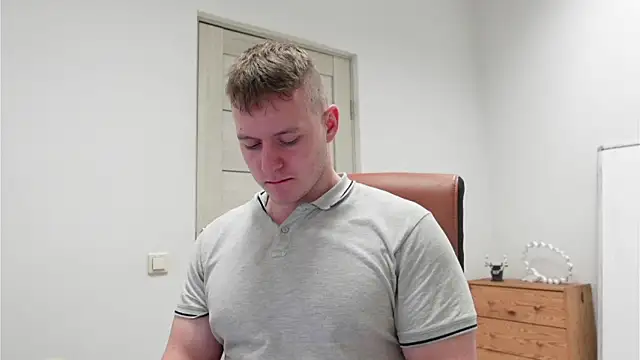 Snapshot of Richard_Dullas chatting on June 9, 2026, 7:59 pm Richard Dullas online show from June 9, 2026, 7:59 pm