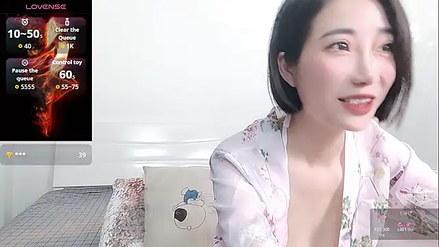 Snapshot of YIWA-2000 chatting on May 14, 2026, 3:58 am YIWA-2000 online show from May 14, 2026, 3:58 am