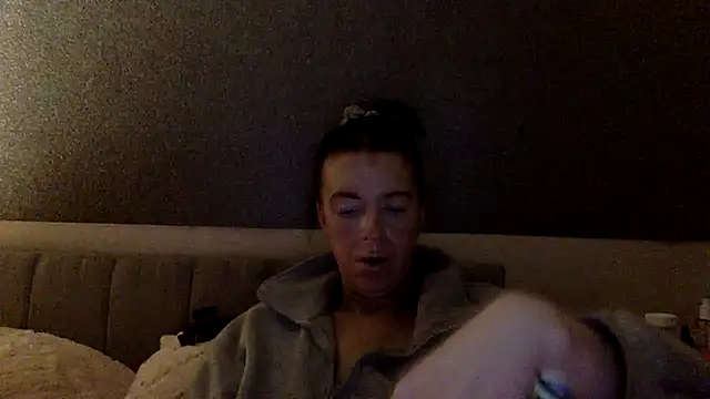 Snapshot of Bellababexox chatting on July 17, 2026, 3:37 am Bellababexox online show from July 17, 2026, 3:37 am