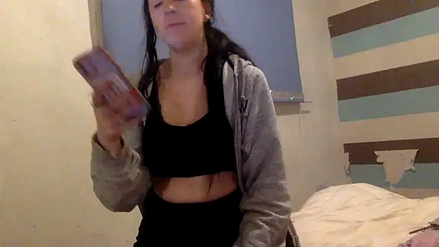 Snapshot of Bellababexox chatting on October 25, 2025, 12:21 am Bellababexox online show from October 25, 2025, 12:21 am