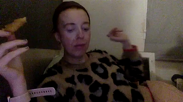 Snapshot of Bellababexox chatting on June 28, 2026, 4:41 am Bellababexox online show from June 28, 2026, 4:41 am