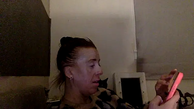 Snapshot of Bellababexox chatting on June 25, 2026, 5:12 am Bellababexox online show from June 25, 2026, 5:12 am