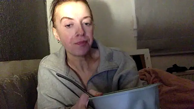 Snapshot of Bellababexox chatting on June 11, 2026, 1:05 am Bellababexox online show from June 11, 2026, 1:05 am