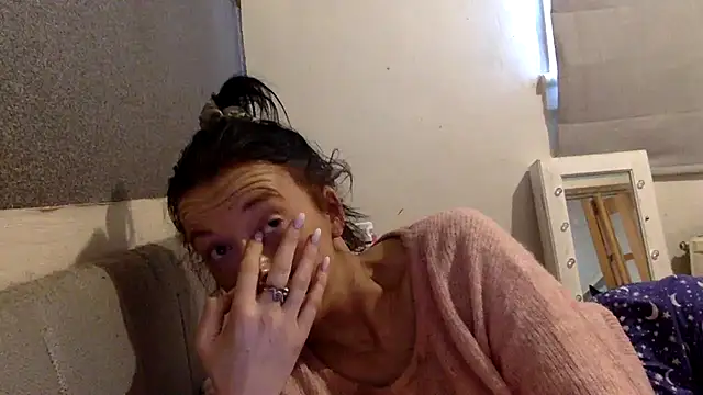 Snapshot of Bellababexox chatting on July 13, 2026, 3:22 pm Bellababexox online show from July 13, 2026, 3:22 pm