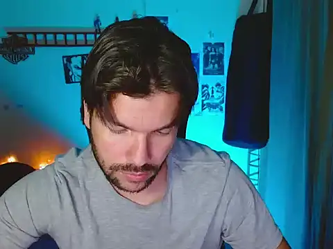 cortelioni massimo  online show from October 8, 2025, 1:51 am