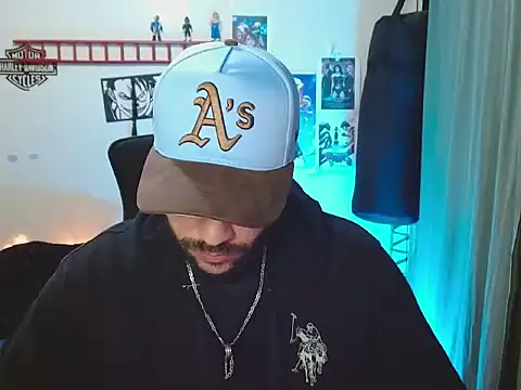 cortelioni massimo  online show from October 18, 2025, 6:26 am