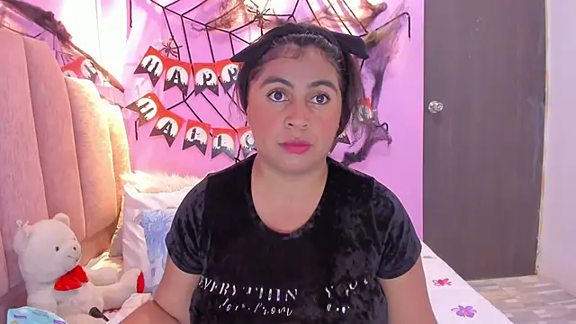 Snapshot of AndreaSweet2 chatting on November 4, 2025, 8:12 pm AndreaSweet2 online show from November 4, 2025, 8:12 pm