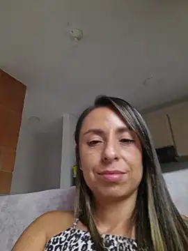 Snapshot of AprilStone1 chatting on June 6, 2026, 10:26 pm AprilStone1 online show from June 6, 2026, 10:26 pm