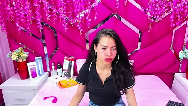 Snapshot of Nanis_James chatting on December 14, 2025, 4:08 am Nanis James online show from December 14, 2025, 4:08 am