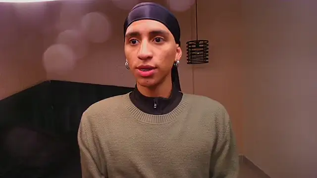 Snapshot of Dom_venena chatting on September 14, 2025, 7:25 pm Dom venena online show from September 14, 2025, 7:25 pm