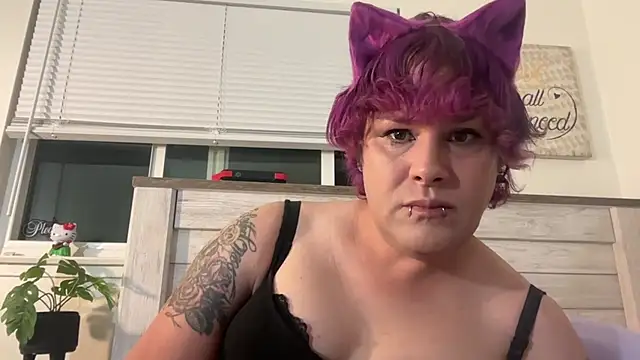 Snapshot of Julietserenity chatting on October 20, 2025, 1:51 am Julietserenity online show from October 20, 2025, 1:51 am