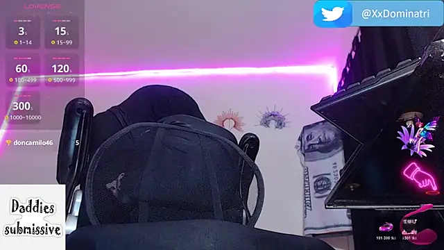 Snapshot of XDominatriX chatting on October 30, 2025, 8:39 pm XDominatriX online show from October 30, 2025, 8:39 pm