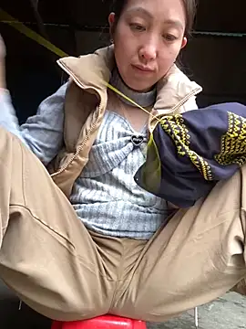 Snapshot of Huong-Ly chatting on November 20, 2025, 1:28 am Huong-Ly online show from November 20, 2025, 1:28 am