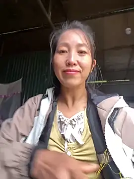 Snapshot of Huong-Ly chatting on November 7, 2025, 1:54 am Huong-Ly online show from November 7, 2025, 1:54 am