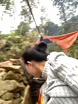 Snapshot of Huong-Ly chatting on October 31, 2025, 6:54 am Huong-Ly online show from October 31, 2025, 6:54 am