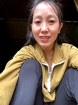 Snapshot of Huong-Ly chatting on October 21, 2025, 3:17 am Huong-Ly online show from October 21, 2025, 3:17 am